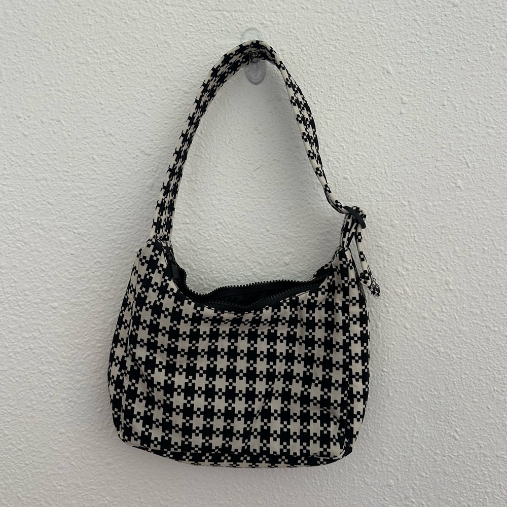 BAGGU Pixelated Gingham Shoulder Bag - Picture 5 of 5